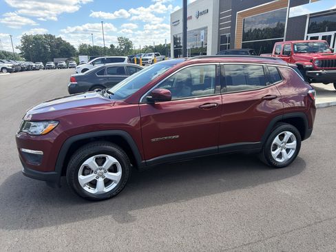 Used 2021 Jeep Compass Latitude AWD/4WD image 20
