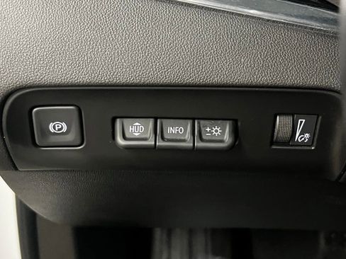 Certified 2023 Buick Enclave Avenir w/ Trailering Package, 5000 lbs. AWD/4WD image 19