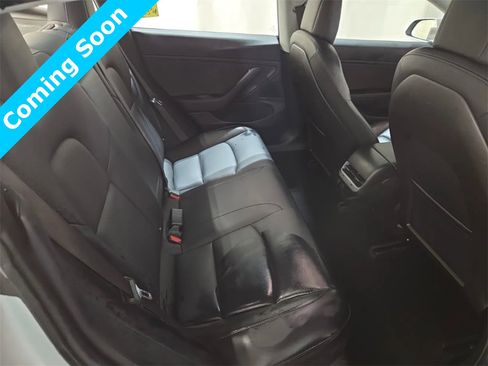 Used 2018 Tesla Model 3 Long Range image 10
