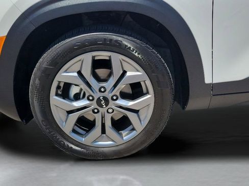 Used 2024 Kia Seltos S FWD image 23