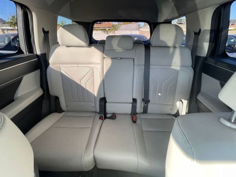 Used 2025 Hyundai Santa Fe SEL FWD image 43