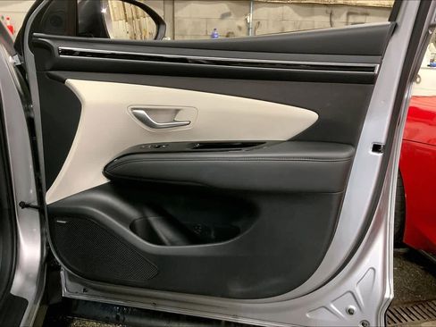 Used 2024 Hyundai Tucson Limited image 23