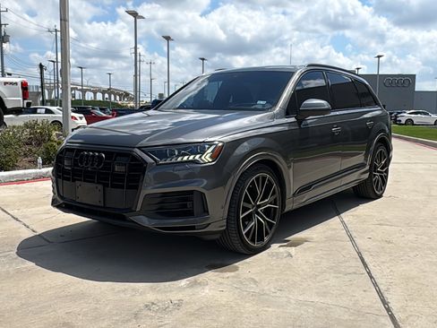 Used 2020 Audi Q7 3.0T Prestige w/ Prestige Package AWD/4WD image 3