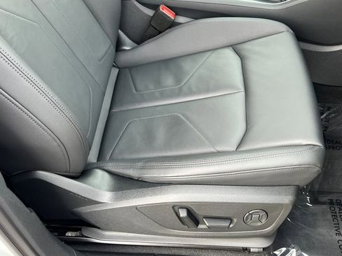 Certified 2025 Audi Q3 2.0T Premium Plus w/ Premium Plus Package image 13