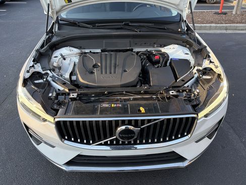 Certified 2023 Volvo XC60 B5 Plus w/ Protection Package image 36