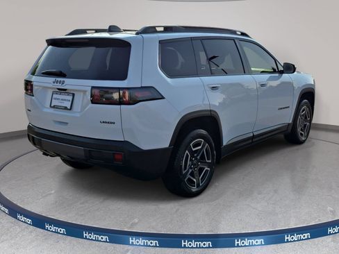 Used 2026 Jeep Cherokee Laredo AWD/4WD image 6