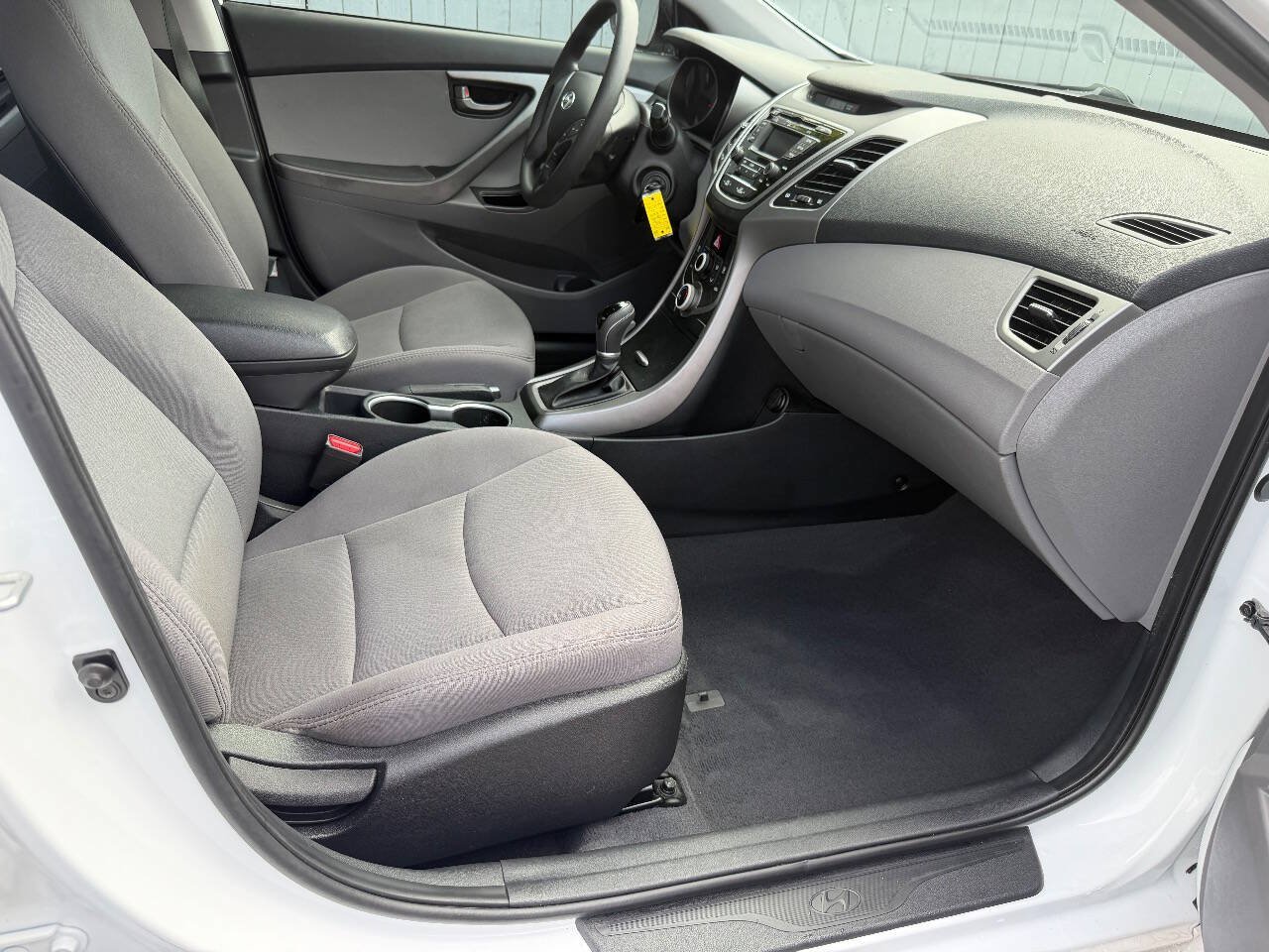 Used 2016 Hyundai Elantra SE FWD image 8
