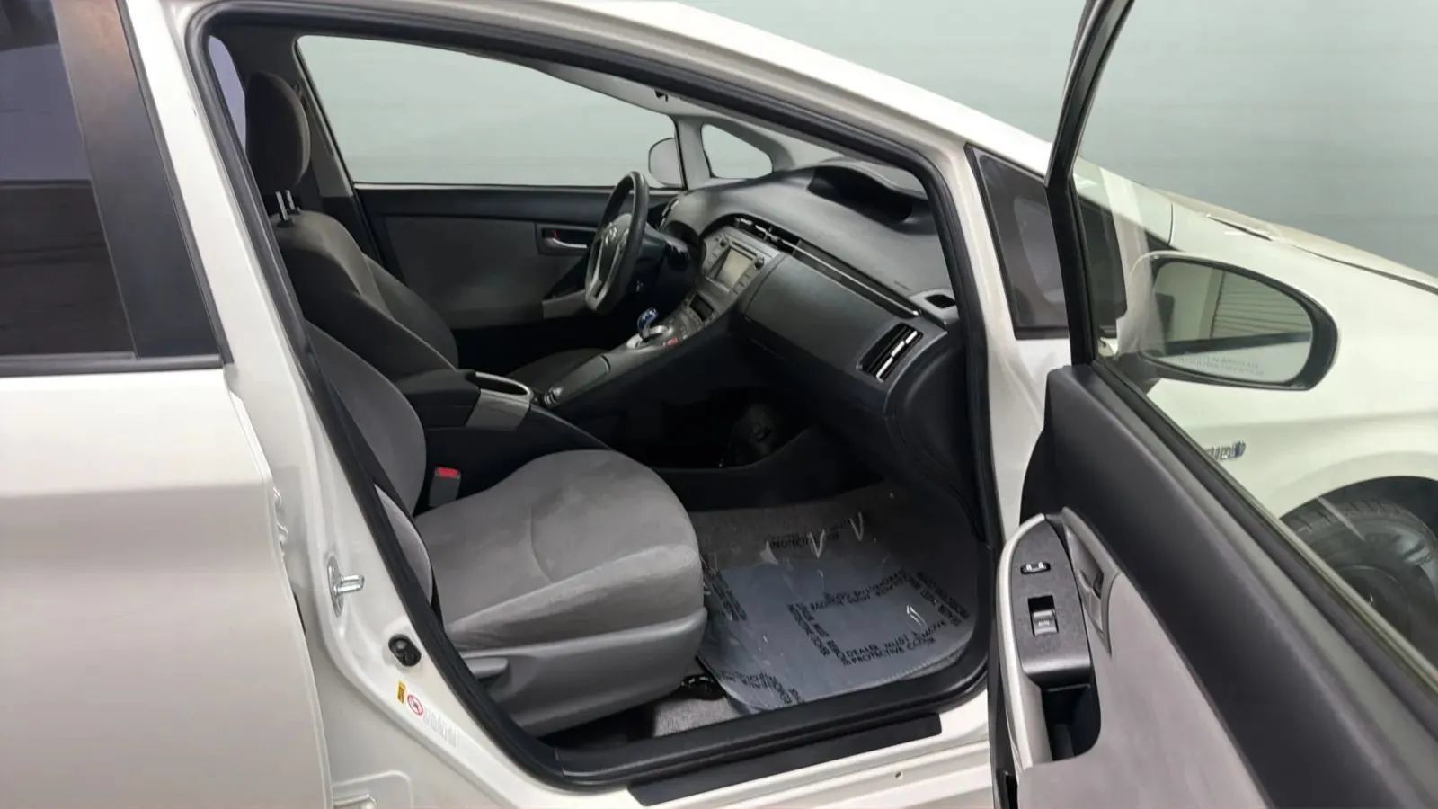 Used 2015 Toyota Prius Two FWD image 22