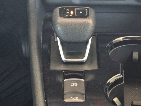 Used 2023 Nissan Rogue S FWD image 13