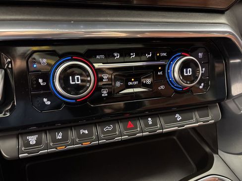 Used 2024 GMC Sierra 3500 Denali Ultimate image 48