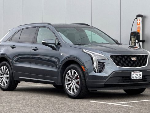 Used 2021 Cadillac XT4 Sport w/ Cold Weather Package FWD image 7