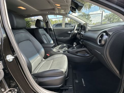 Used 2022 Hyundai Kona Limited image 14
