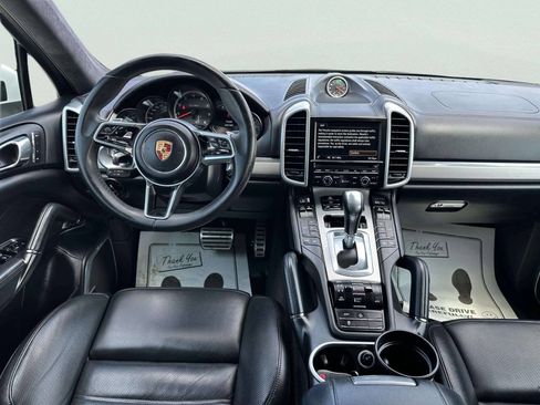 Used 2015 Porsche Cayenne Turbo AWD/4WD image 20
