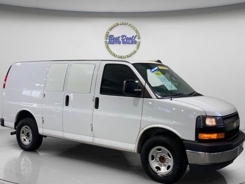 Used 2021 Chevrolet Express 2500 w/ Driver Convenience Package RWD image 7