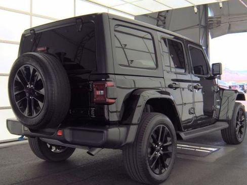 Used 2023 Jeep Wrangler Unlimited Sahara image 2