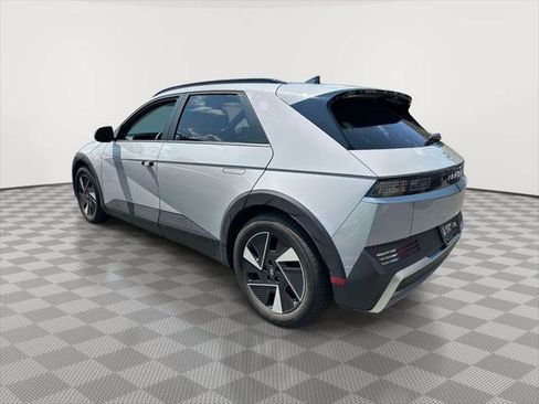 Used 2025 Hyundai Ioniq 5 SEL AWD/4WD image 5