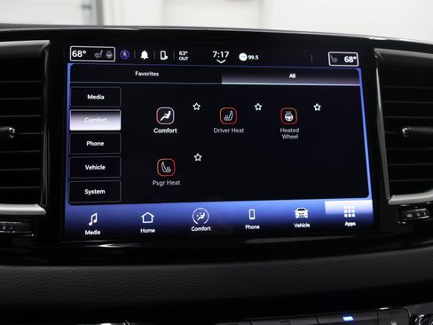 Used 2024 Chrysler Pacifica Touring-L image 54