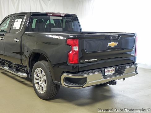 Used 2022 Chevrolet Silverado 1500 LTZ w/ LTZ Premium Package AWD/4WD image 7