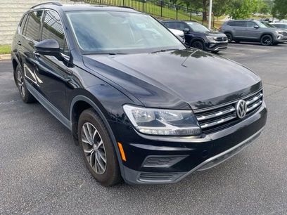 Used 2019 Volkswagen Tiguan SE w/ Panoramic Sunroof Package