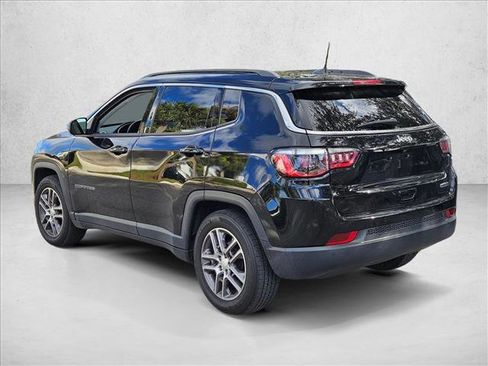 Used 2020 Jeep Compass Latitude image 4