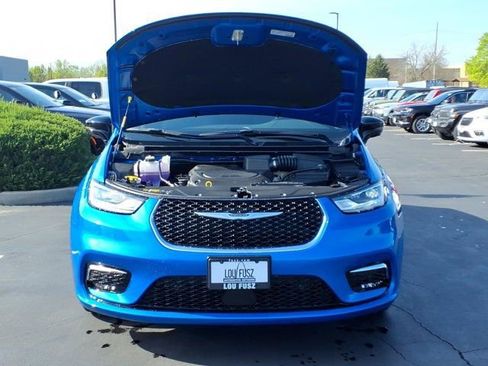 New 2026 Chrysler Pacifica Select image 22