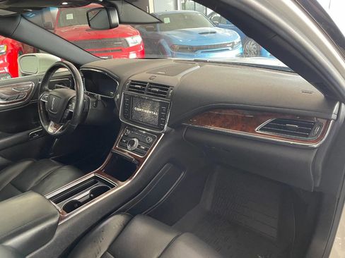 Used 2018 Lincoln Continental Reserve image 28