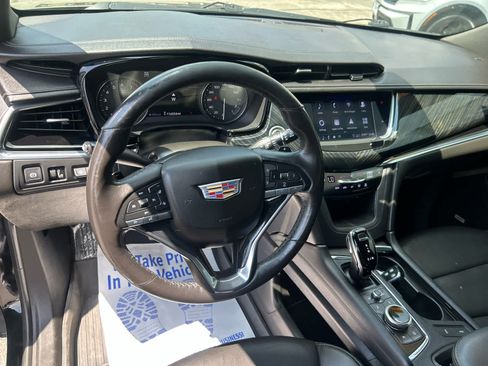 Used 2020 Cadillac XT6 Premium Luxury AWD/4WD image 13