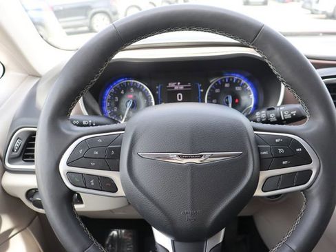 Used 2023 Chrysler Voyager LX FWD image 18