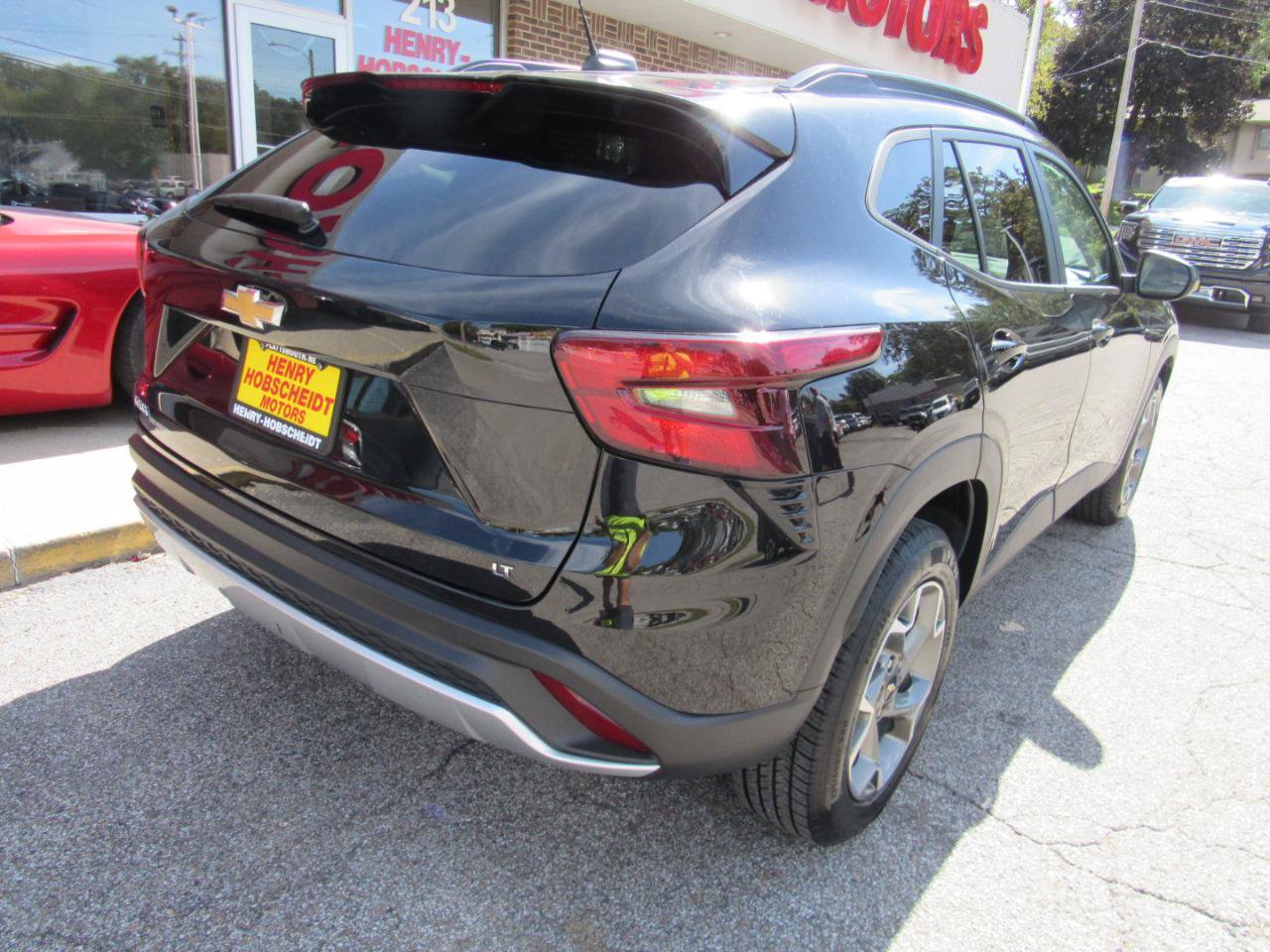Used 2025 Chevrolet Trax LT FWD image 12