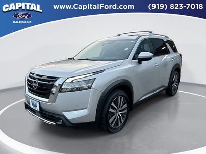 Used 2022 Nissan Pathfinder Platinum w/ Cargo Package