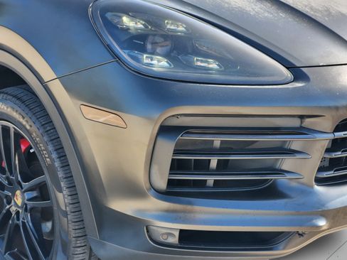Used 2020 Porsche Cayenne AWD/4WD image 28
