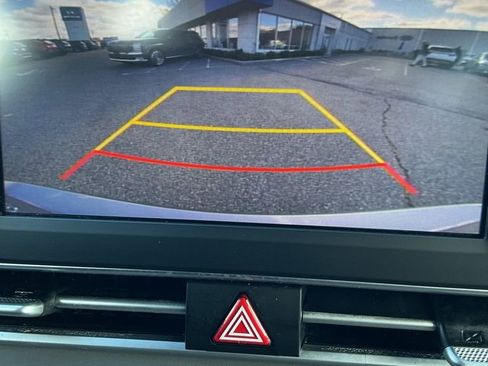 Used 2023 Hyundai Elantra SEL w/ Preferred Accessory Package image 28