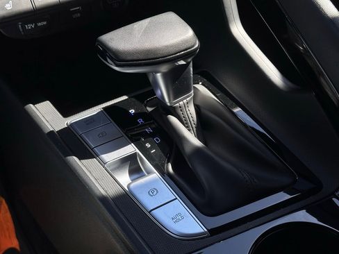 Used 2023 Hyundai Elantra Limited image 34