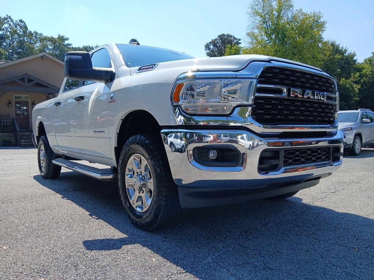 Used 2024 RAM 2500 Big Horn AWD/4WD image 4