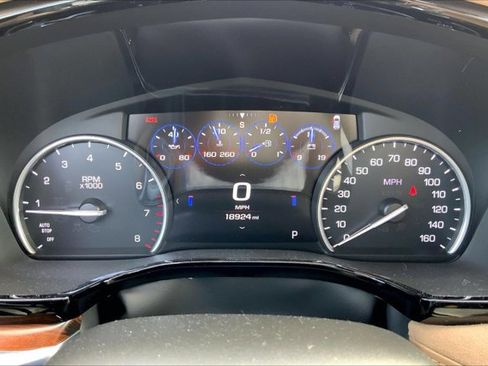 Used 2017 Cadillac XT5 Platinum w/ Driver Assist Package image 20