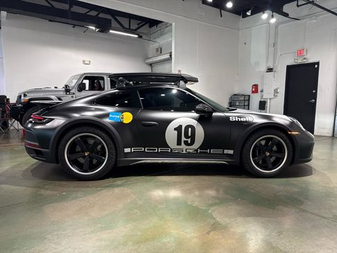 Used 2023 Porsche 911 Dakar image 11