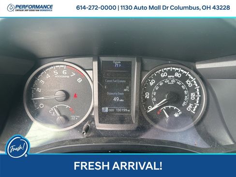 Used 2016 Toyota Tacoma TRD Sport image 15