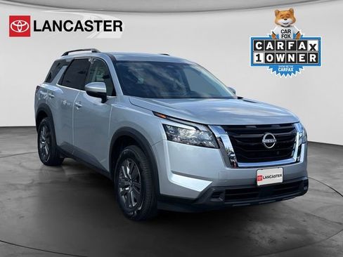 Used 2025 Nissan Pathfinder SV FWD image 1