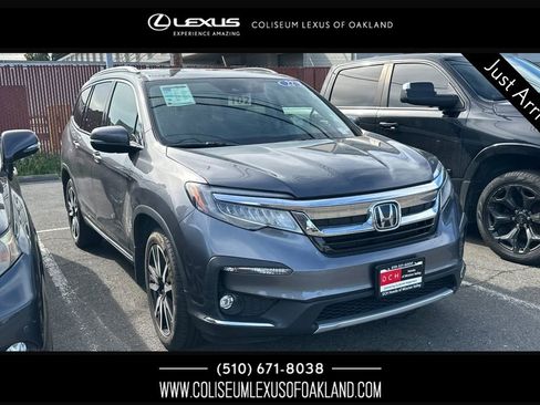 Used 2022 Honda Pilot Touring image 1