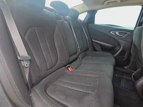 Used 2015 Chrysler 200 Limited FWD image 13