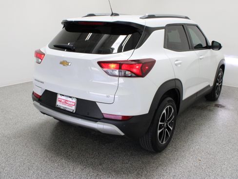 Used 2025 Chevrolet TrailBlazer LT w/ Driver Confidence Package FWD image 7