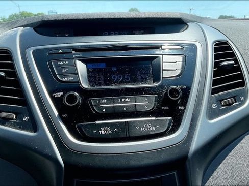 Used 2014 Hyundai Elantra SE FWD image 15