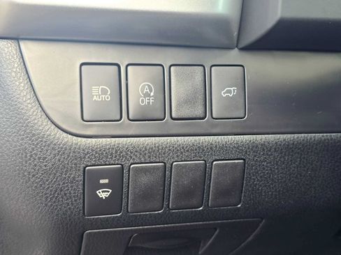 Used 2019 Toyota Highlander XLE AWD/4WD image 22