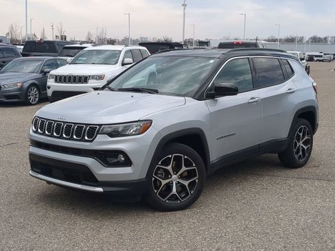 Certified 2024 Jeep Compass Limited image 1