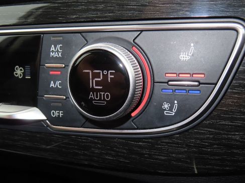 Used 2019 Audi Q7 3.0T Prestige image 28