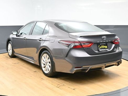 Used 2024 Toyota Camry SE image 6
