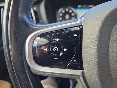 Used 2020 Volvo S60 T6 Inscription image 16