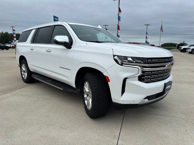 Used 2023 Chevrolet Suburban Premier AWD/4WD image 19