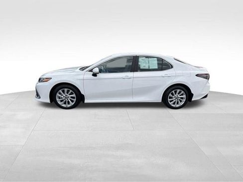 Used 2024 Toyota Camry LE AWD/4WD image 9