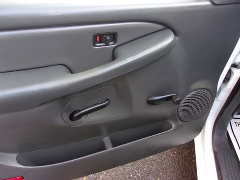 Used 2007 Chevrolet Silverado 1500 W/T w/ Light Duty Power Package image 16